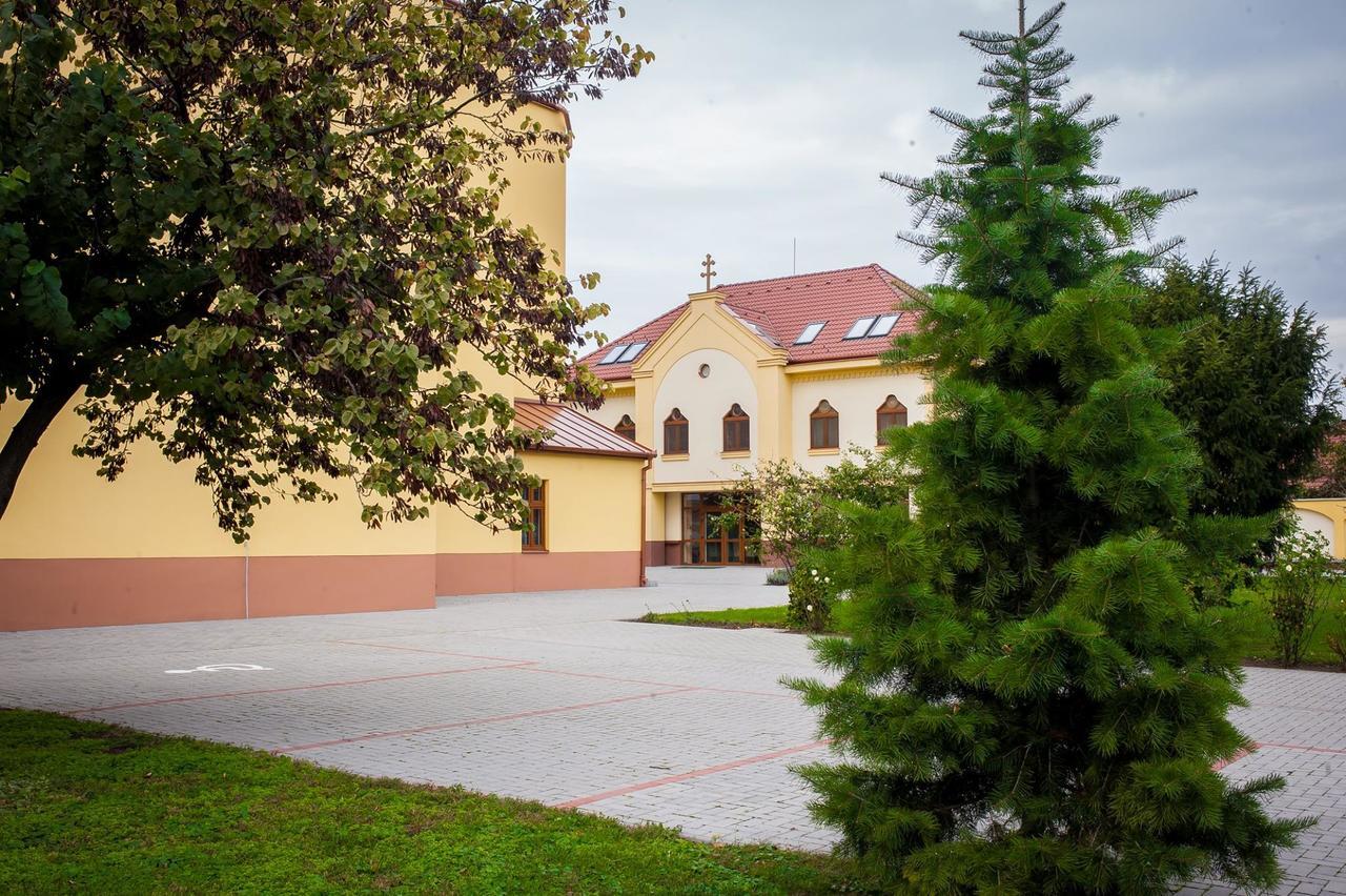 Mamre Szallo ไฮจ์ดูบอสซอร์มีนย์ ภายนอก รูปภาพ